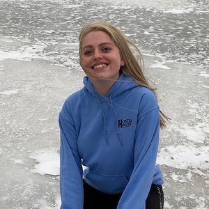 Meet your Posher, Haylee